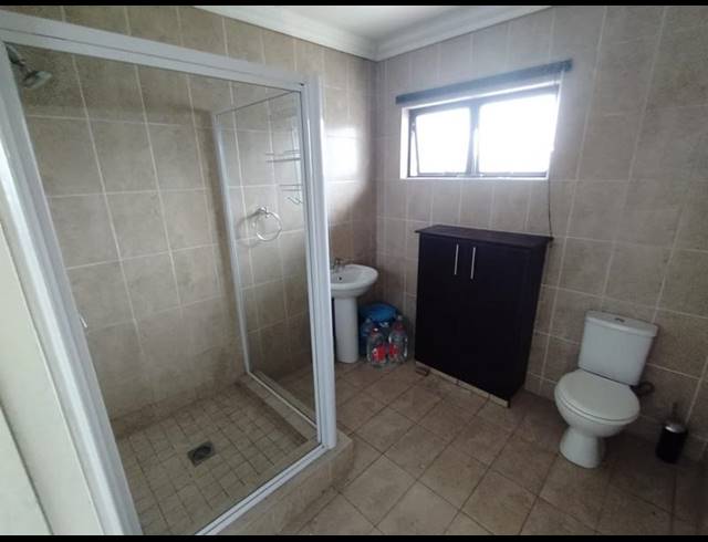 1 BEDROOM PROPERTY TO RENT IN SOMERSET PARK